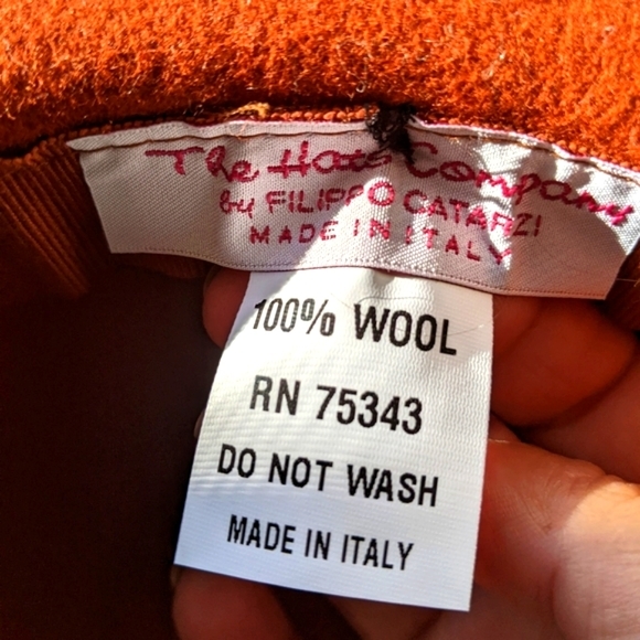 Beautiful Red Hat wool 100% 🤠 brand New never wear... - Picture 3 of 7